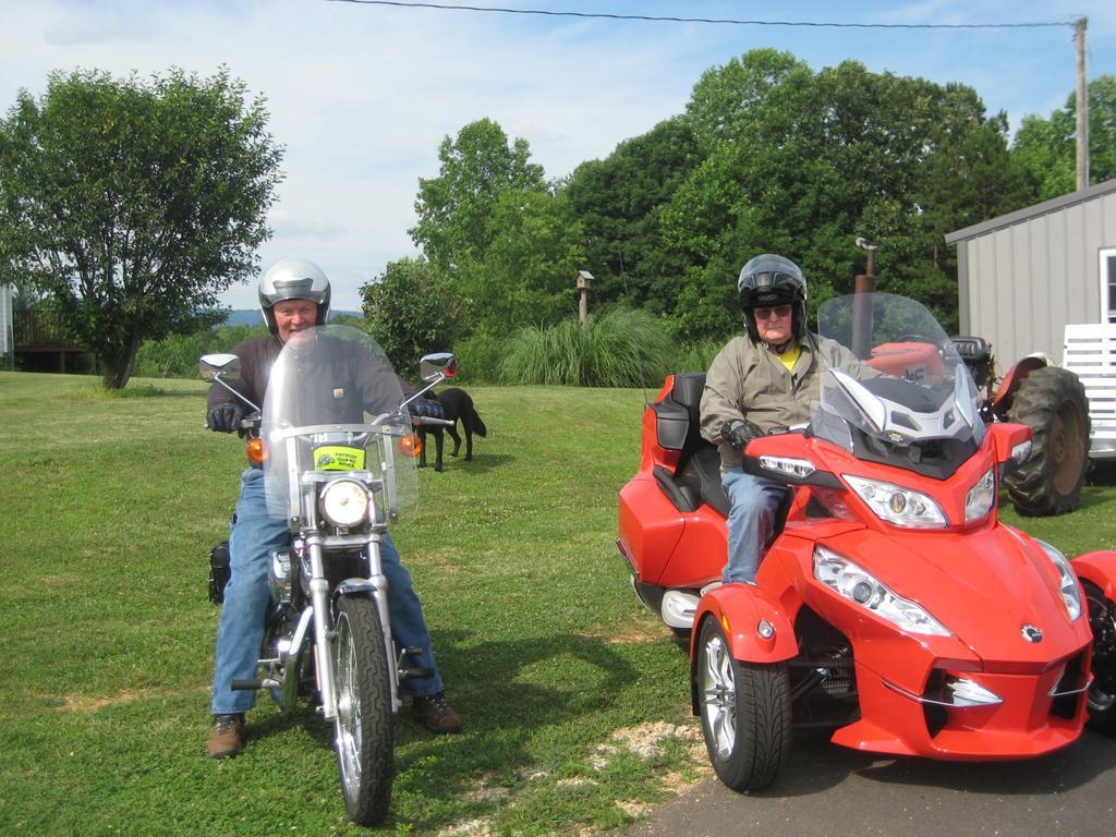 Wolf Creek Farm B&B And Motorcycle Manor At Wolf Creek Farm, Llc Ararat エクステリア 写真
